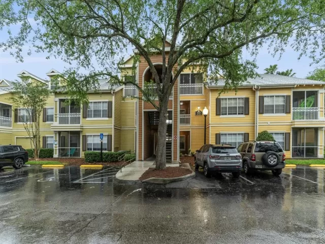 MLS: O6016226 Condo For Sale