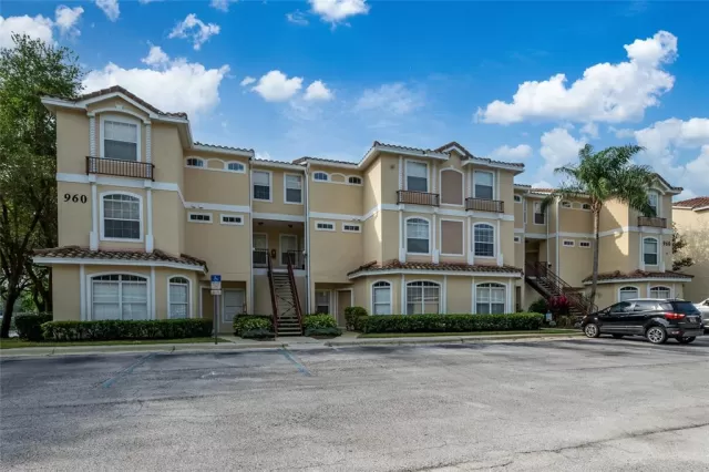 MLS: O6016253 Condo For Sale