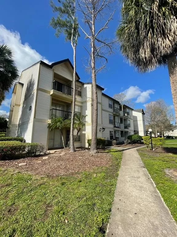 MLS: O6016588 Condo For Sale