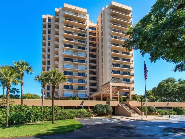 MLS: O6017152 Condo For Sale