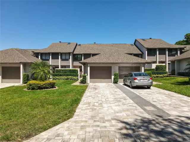 MLS: O6017822 Condo For Sale