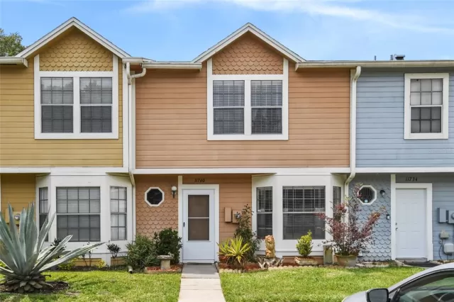 MLS: O6018232 Condo For Sale