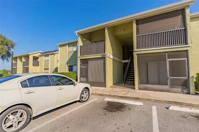 MLS: O6018484 Condo For Sale