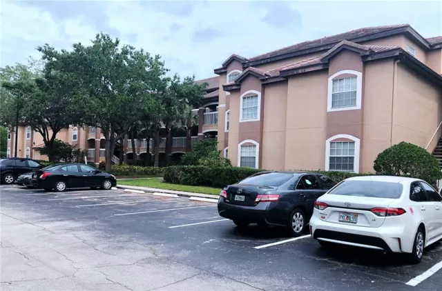 MLS: O6018571 Condo For Sale