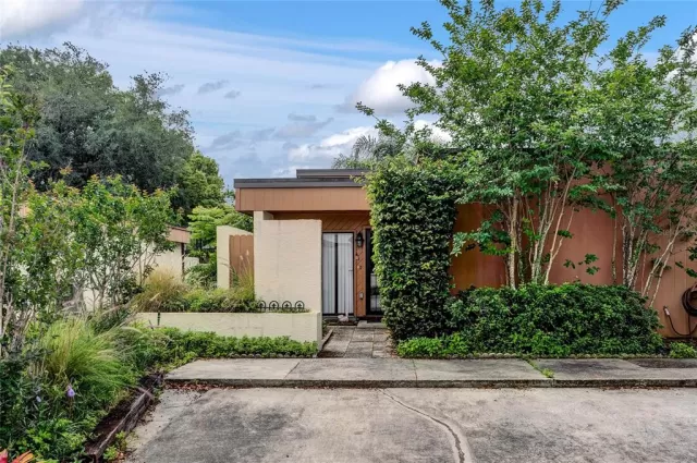 MLS: O6018815 Condo For Sale