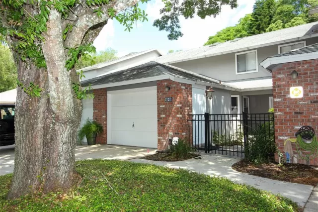 MLS: O6019111 Condo For Sale