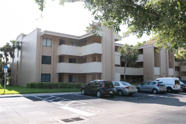 MLS: O6019858 Condo For Sale