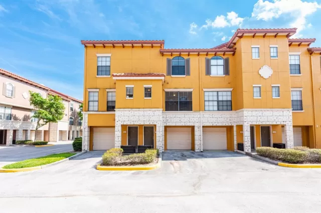 MLS: O6021293 Condo For Sale