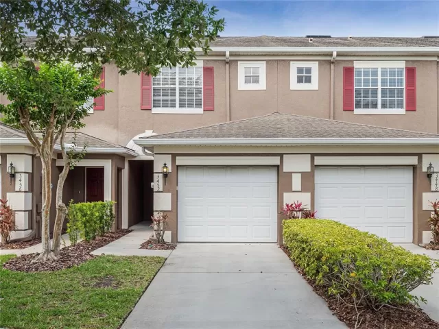 MLS: O6022030 Condo For Sale