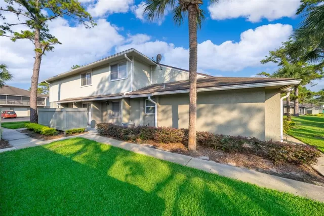MLS: O6023303 Condo For Sale
