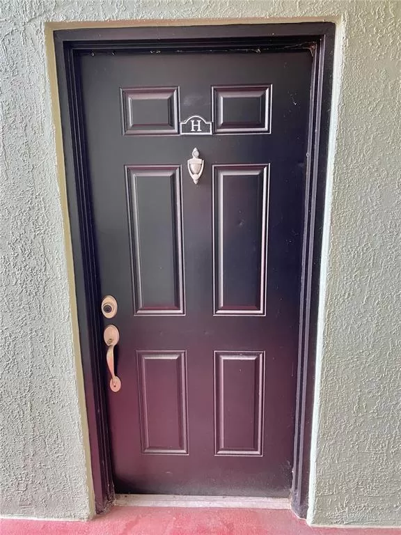 MLS: O6023845 Condo For Sale