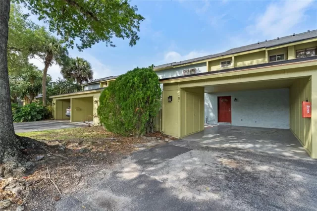 MLS: O6024055 Condo For Sale