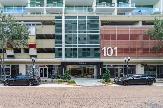 MLS: O6025328 Condo For Sale