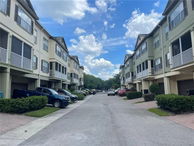 MLS: O6025540 Condo For Sale