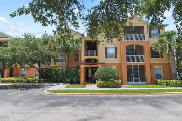 MLS: O6027243 Condo For Sale