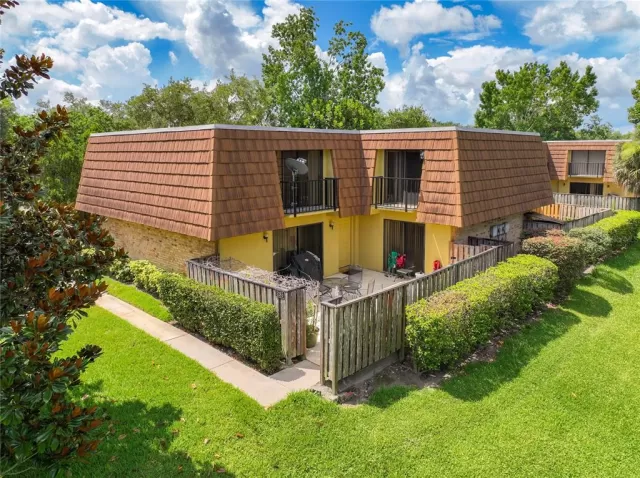 MLS: O6028328 Condo For Sale