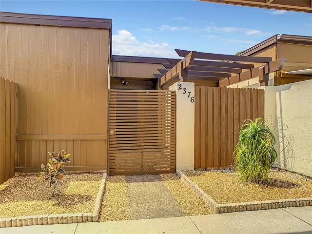 MLS: O6029054 Condo For Sale