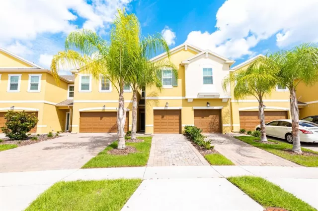 MLS: O6029589 Condo For Sale