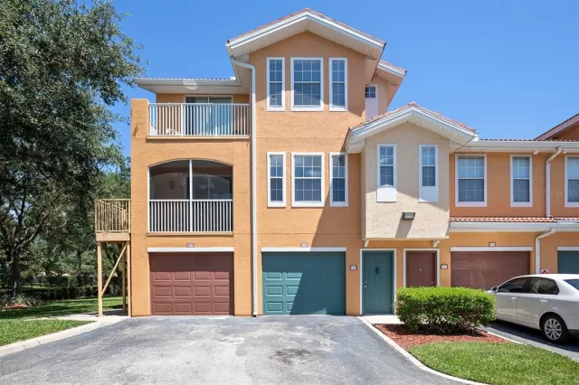 MLS: O6032238 Condo For Sale