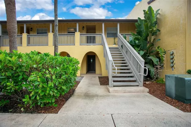 MLS: O6032381 Condo For Sale