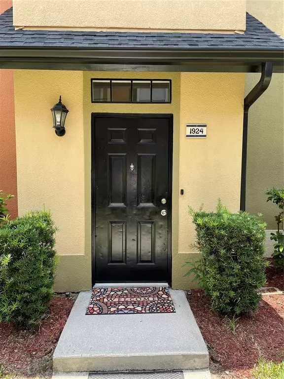 MLS: O6033289 Condo For Sale