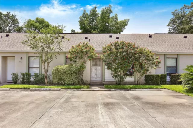 MLS: O6033318 Condo For Sale