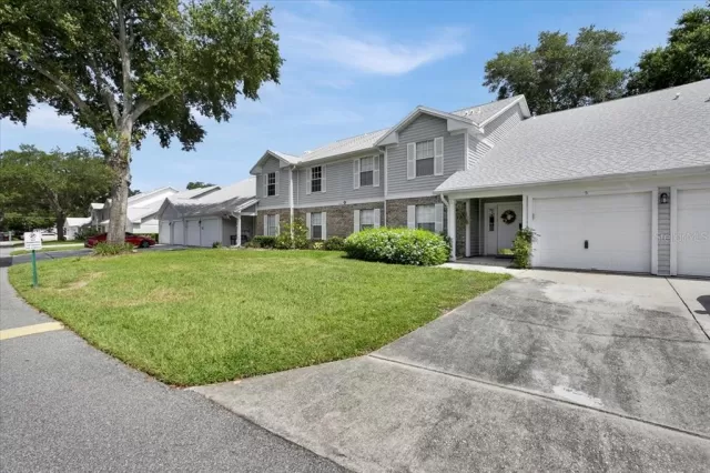 MLS: O6033776 Condo For Sale