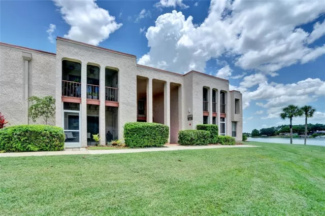MLS: O6033840 Condo For Sale