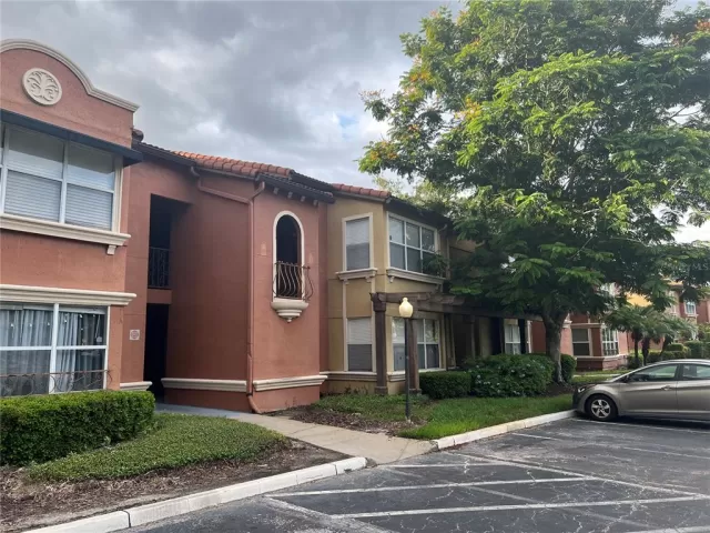 MLS: O6033953 Condo For Sale