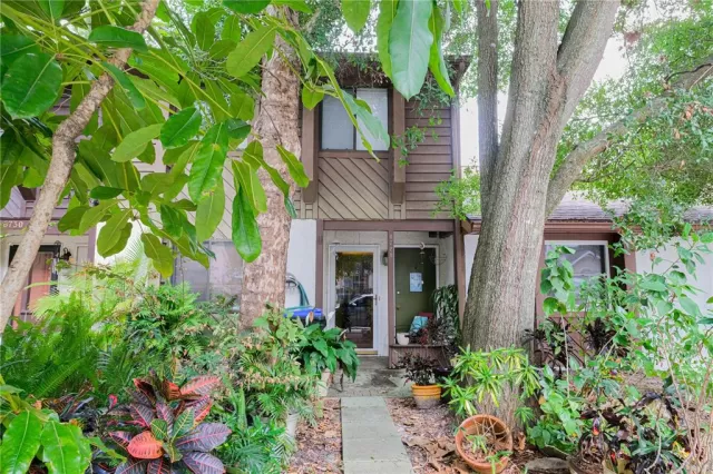 MLS: O6034593 Condo For Sale