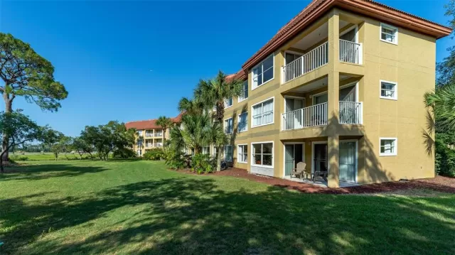 MLS: O6035058 Condo For Sale