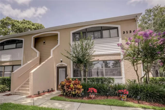 MLS: O6035086 Condo For Sale