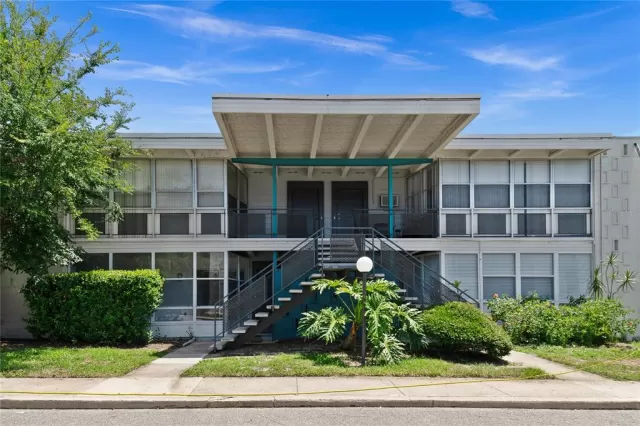 MLS: O6035276 Condo For Sale