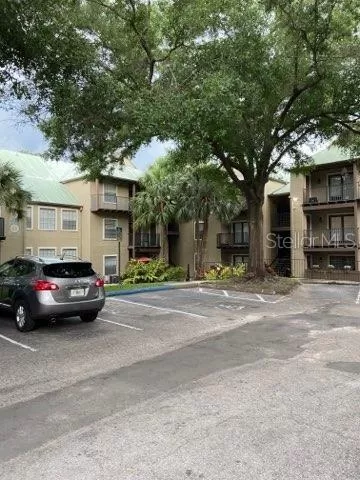 MLS: O6035308 Condo For Sale