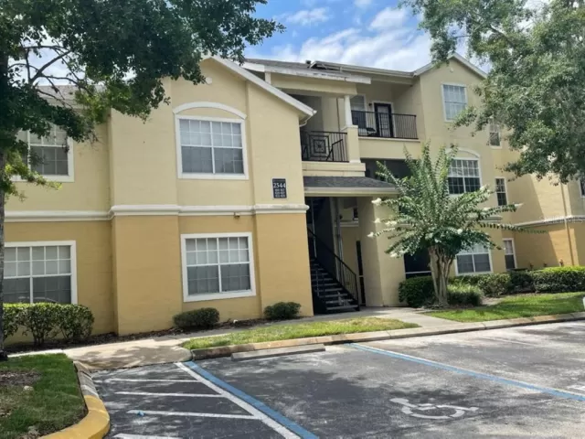 MLS: O6035935 Condo For Sale