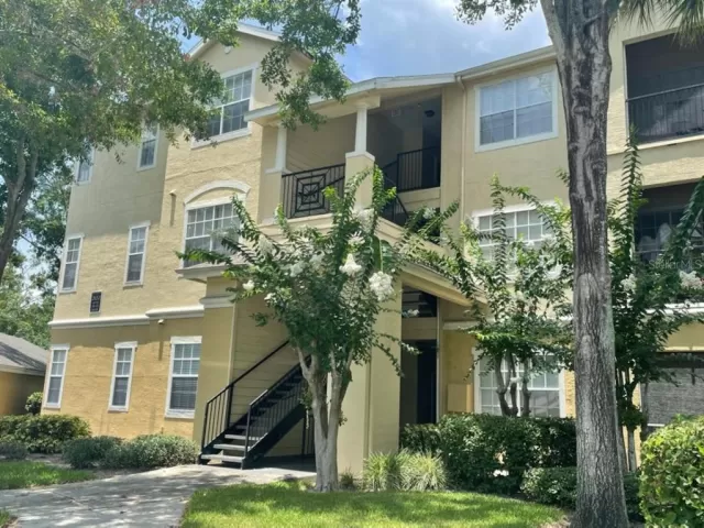 MLS: O6036120 Condo For Sale