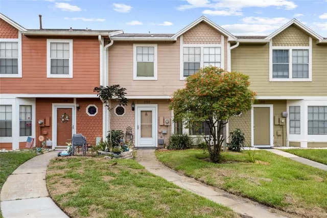 MLS: O6036228 Condo For Sale