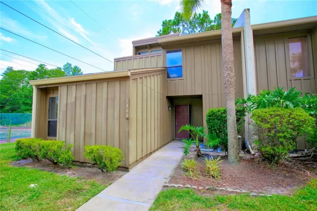 MLS: O6036398 Condo For Sale