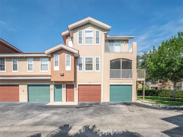 MLS: O6036947 Condo For Sale