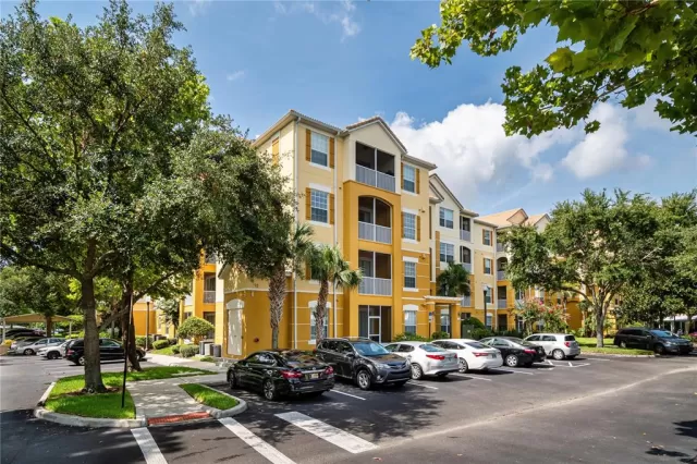 MLS: O6037203 Condo For Sale