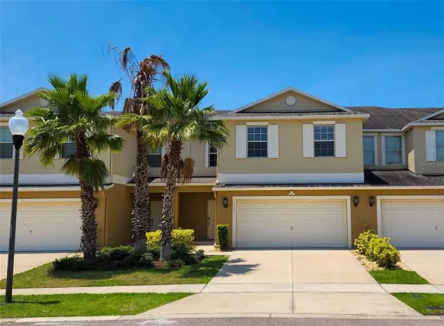 MLS: O6037237 Condo For Sale