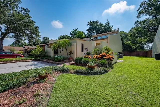 MLS: O6037550 Condo For Sale