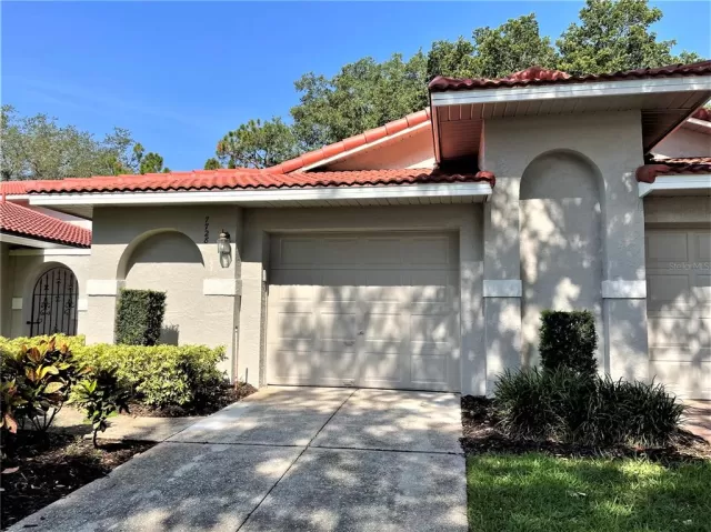 MLS: O6037635 Condo For Sale