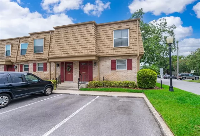 MLS: O6038178 Condo For Sale