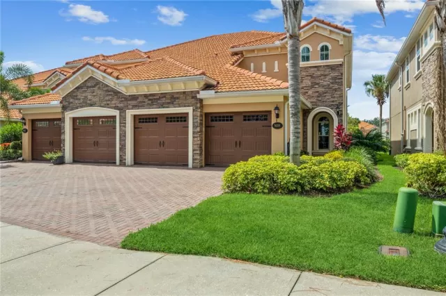 MLS: O6038228 Condo For Sale