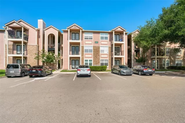 MLS: O6038509 Condo For Sale