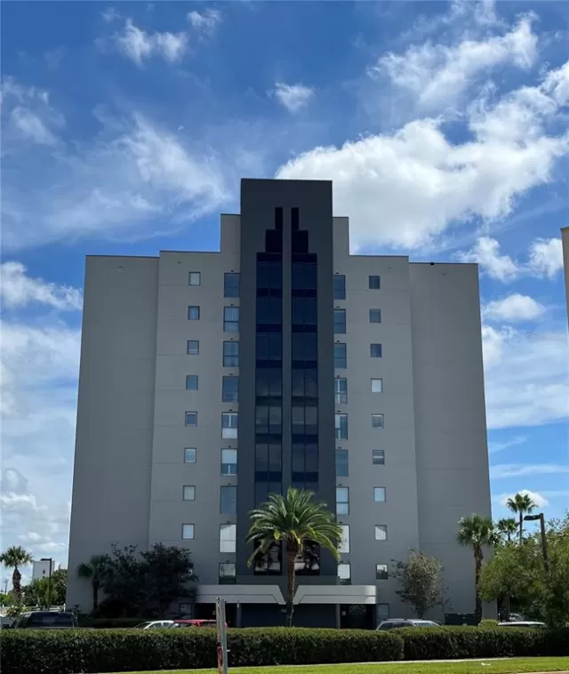 MLS: O6038922 Condo For Sale