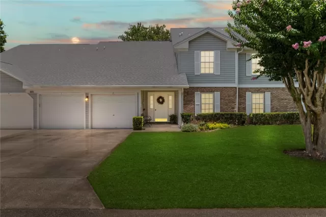 MLS: O6039129 Condo For Sale