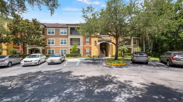 MLS: O6041116 Condo For Sale