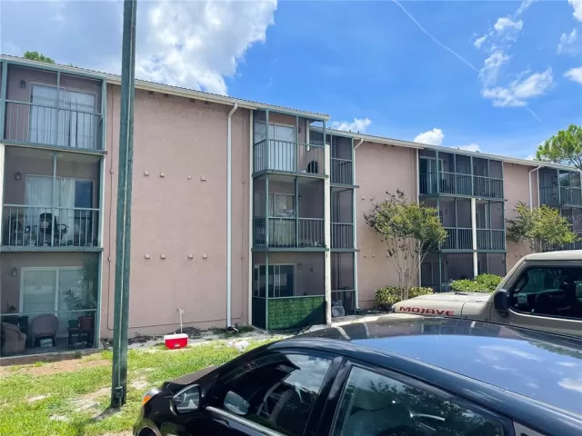 MLS: O6041433 Condo For Sale